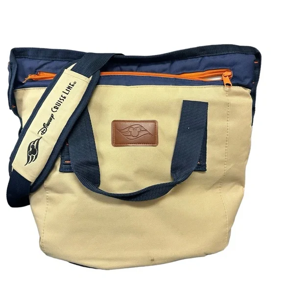 Authentic Disney Cruise line Insulated Cooler Bag - Picture 1 of 9